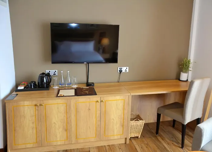 Belmont Boutique Hotel Negombo- Free Airport Shuttle Service